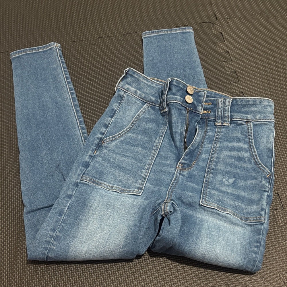 American Eagle Outfitters High Rise Blue Jeans